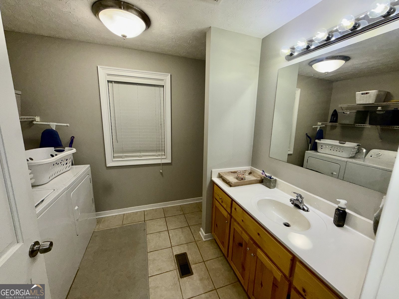 70 Park Street Lavonia - Photo 21