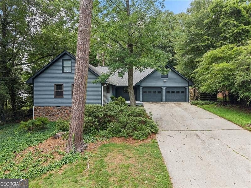 4674 Sharon Valley Court Atlanta - main photo
