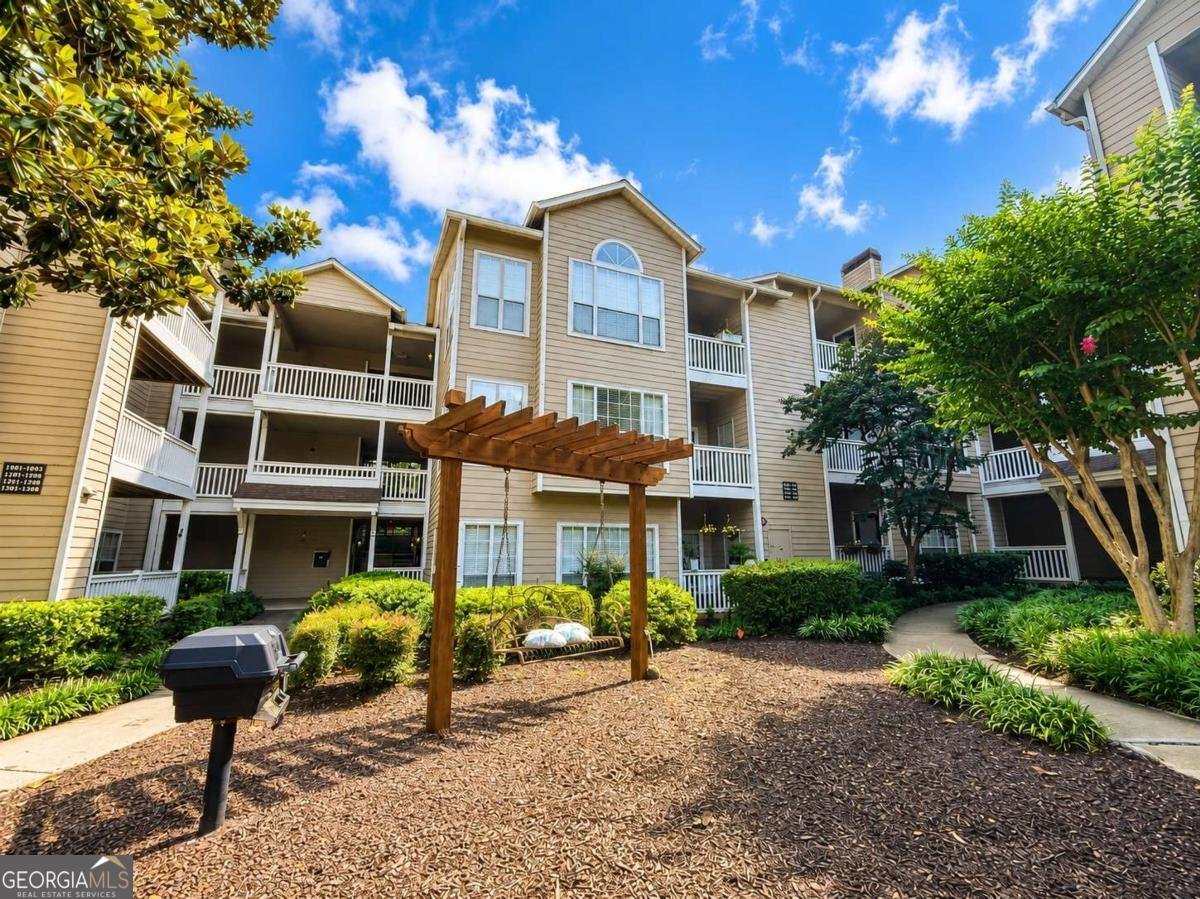 1250 Parkwood Circle Atlanta - main photo