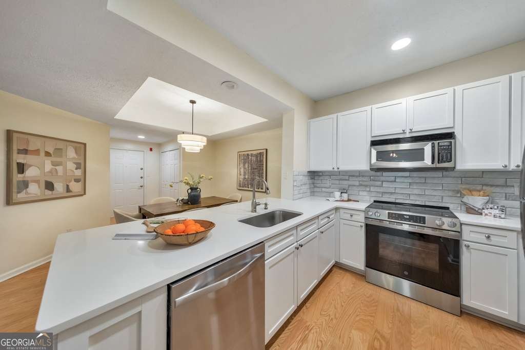 1250 Parkwood Circle Atlanta - Photo 7