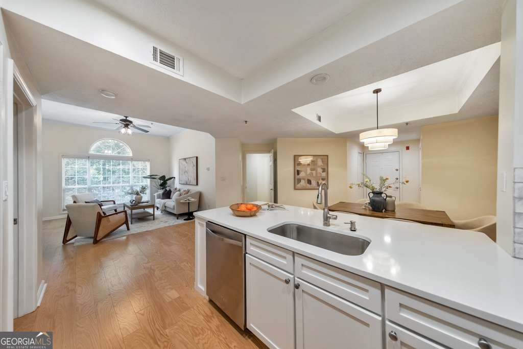 1250 Parkwood Circle Atlanta - Photo 9