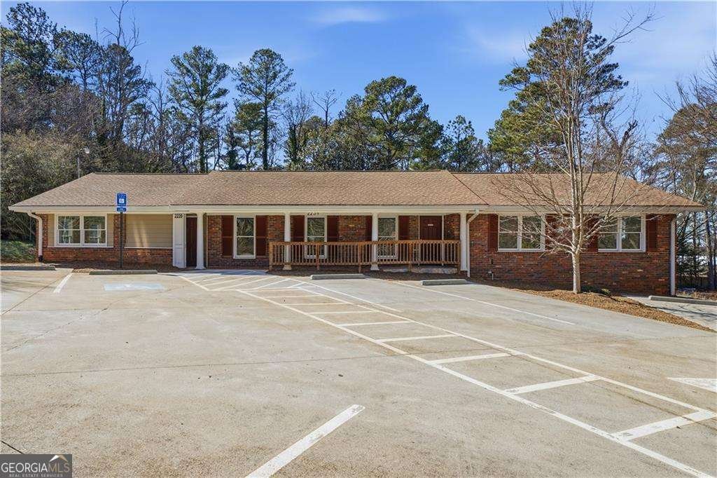 2239 Scenic Drive Snellville - main photo