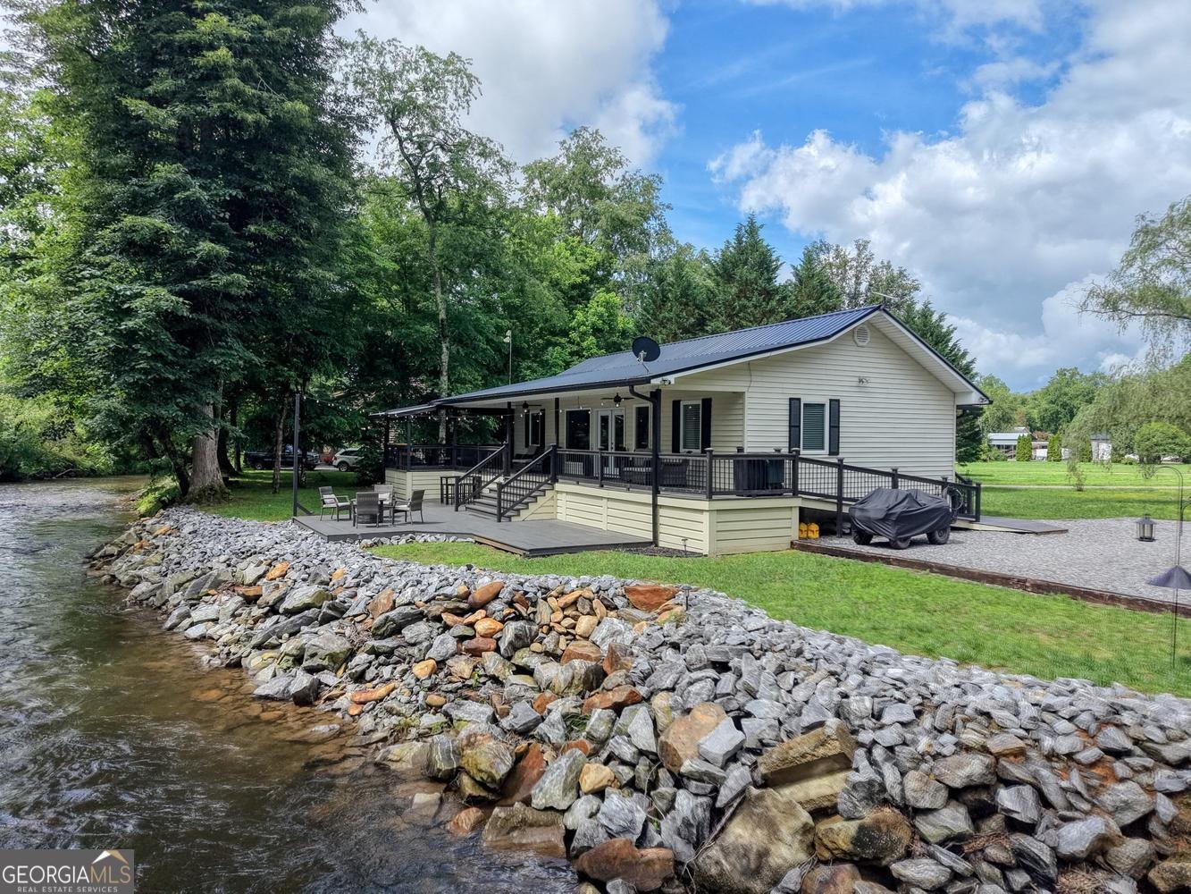 33 Tusquittee Valley Lane Hayesville - main photo