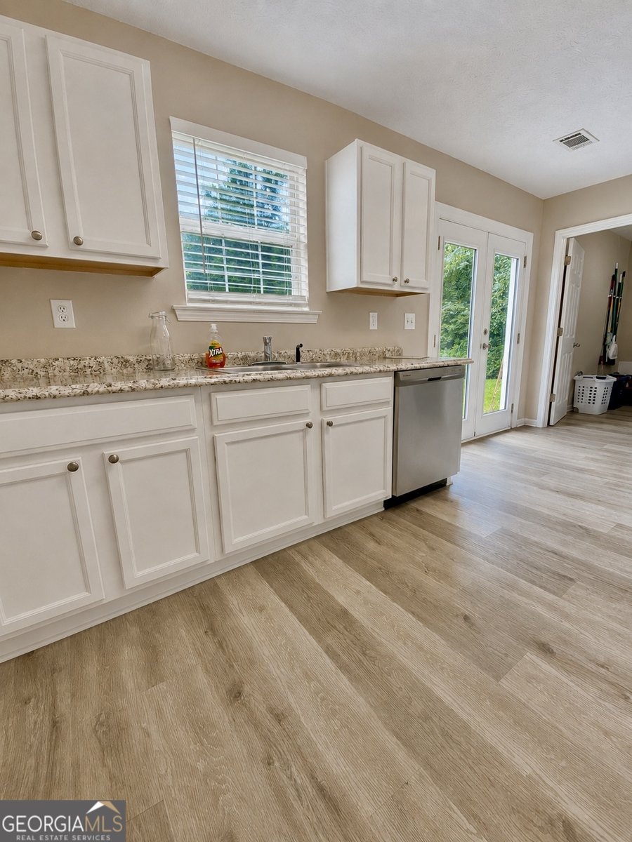 372 McCart Road McDonough - Photo 7