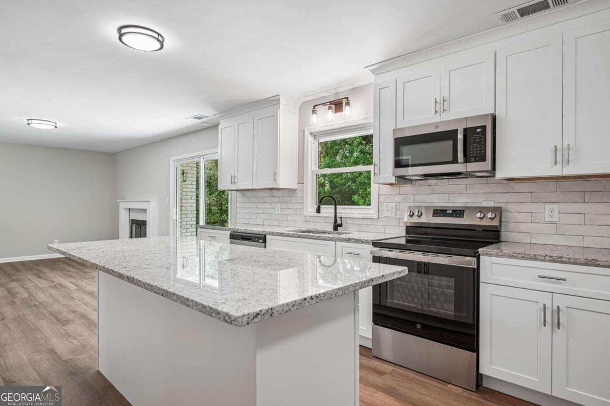 1352 White Oak Street Conyers - Photo 12