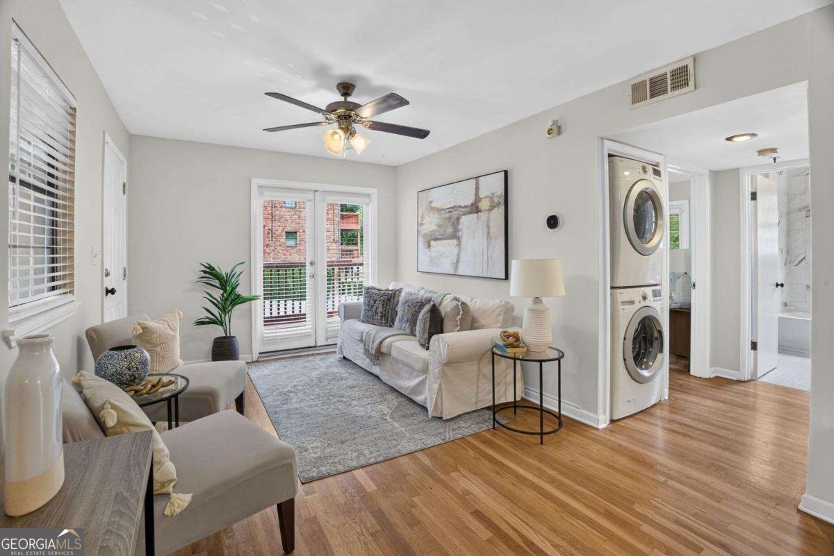 890 Glendale Terrace Atlanta - main photo