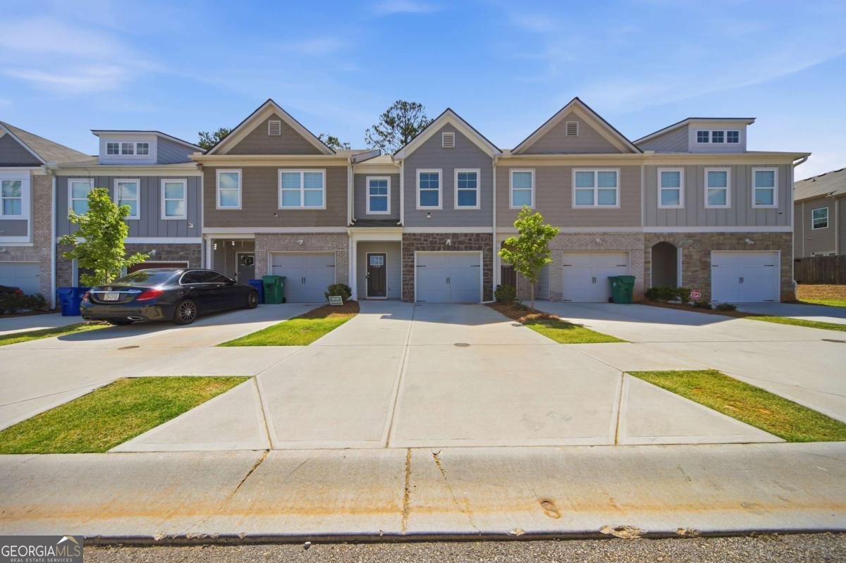 2360 Rex Drive Lithonia - main photo
