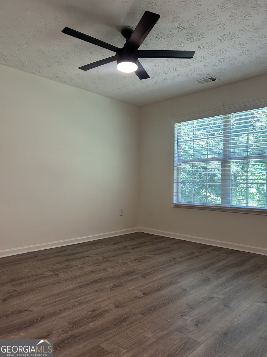 125 Sampson Court Covington - Photo 9