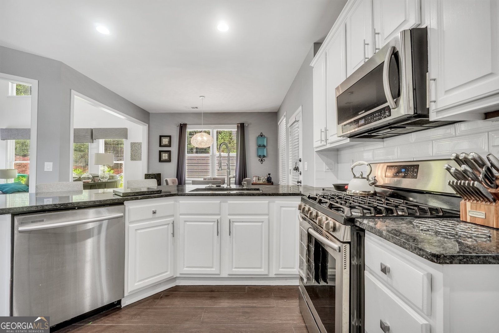 7093 Sweetwater Valley Stone Mountain - Photo 18