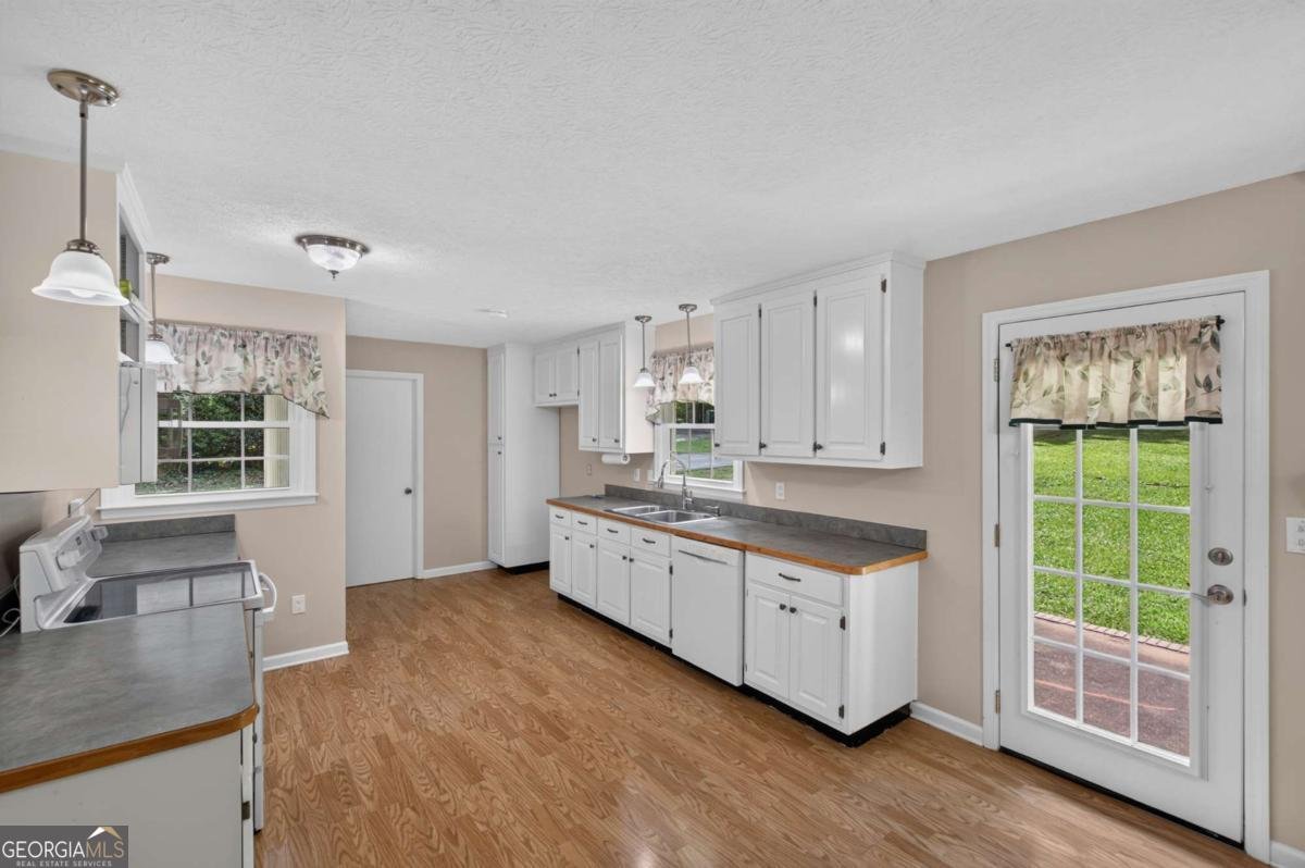 5458 Christi Drive Douglasville - Photo 9