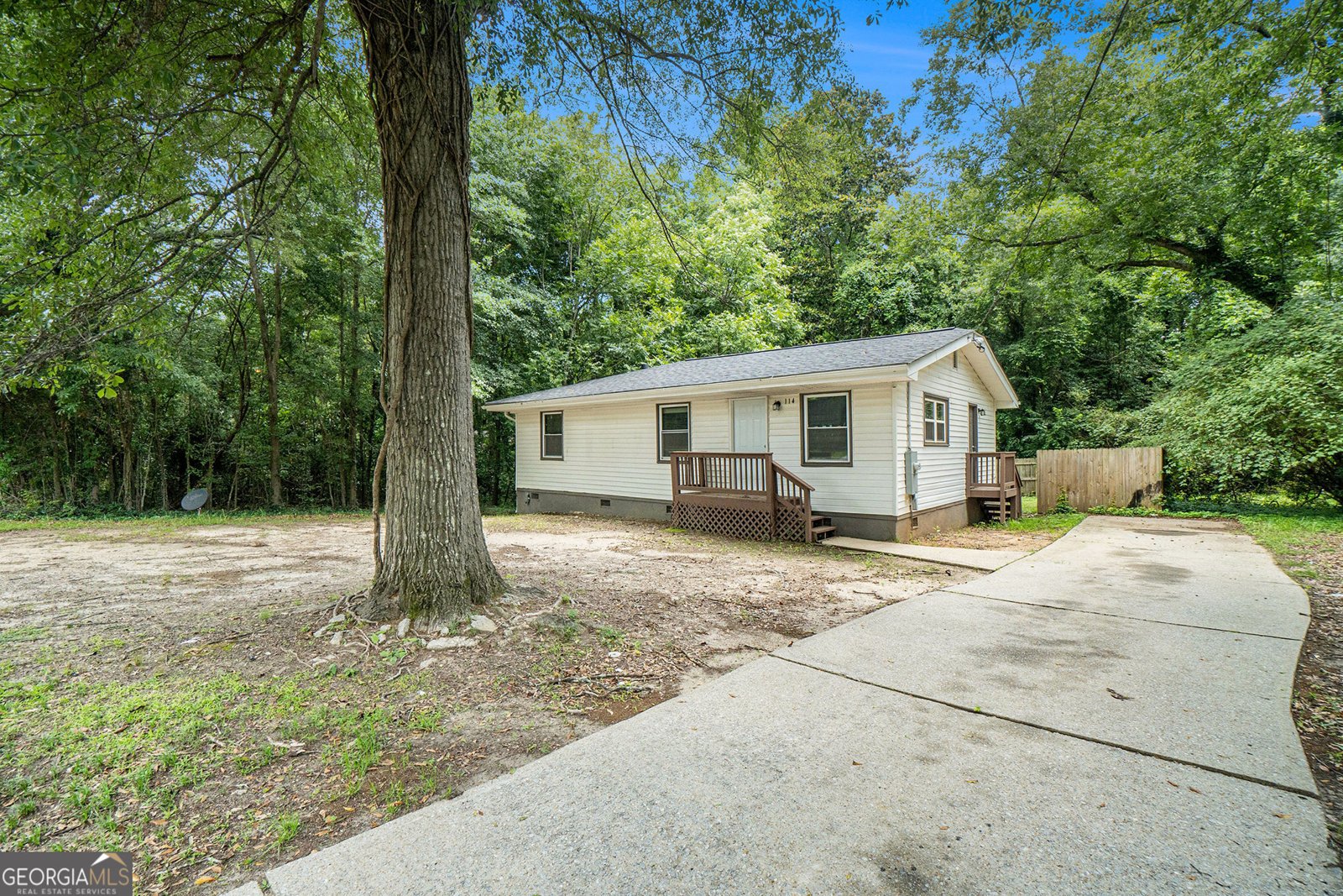 114 Howell Drive Atlanta - main photo
