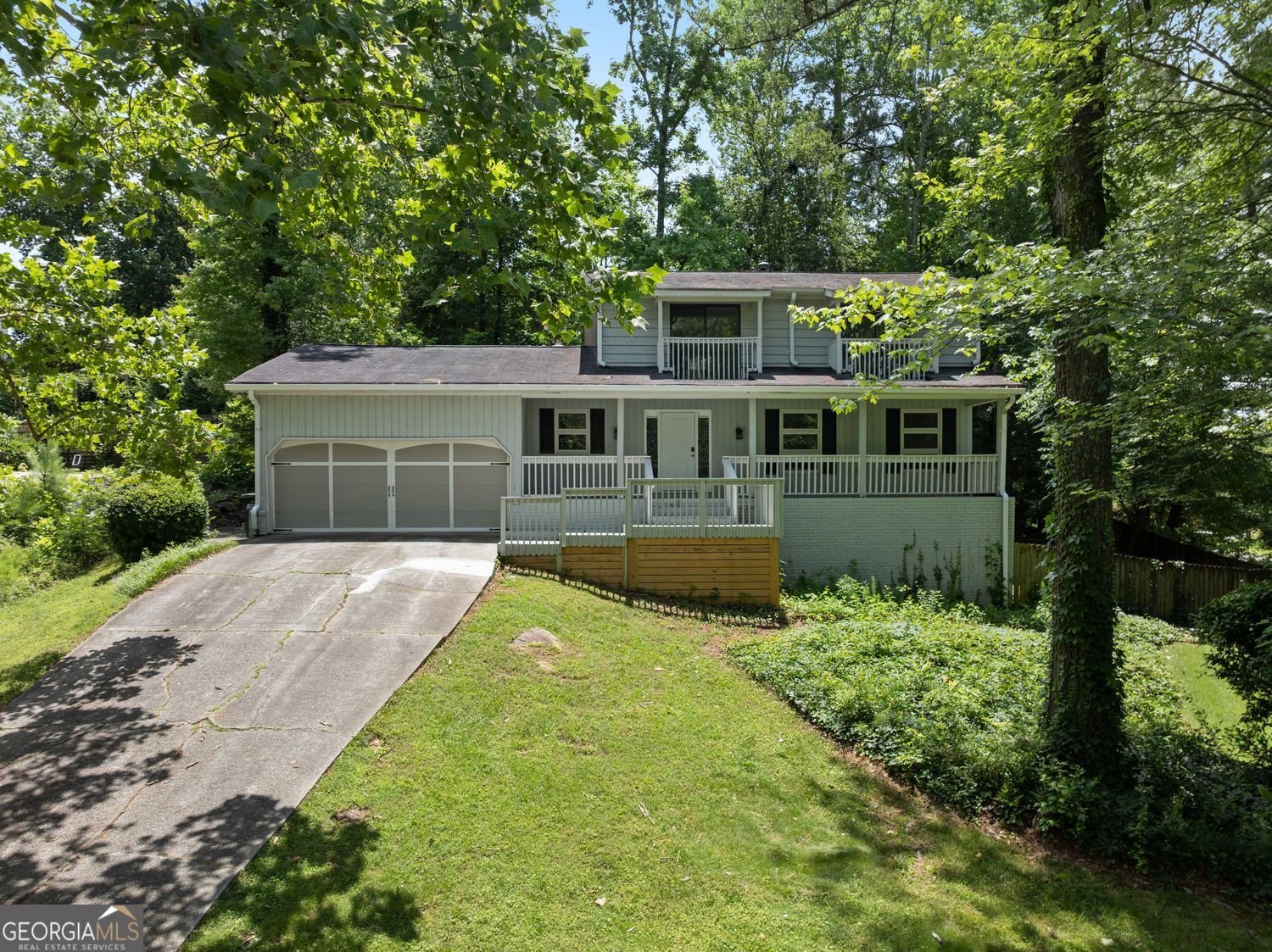 1020 Fairfield Court Marietta - main photo