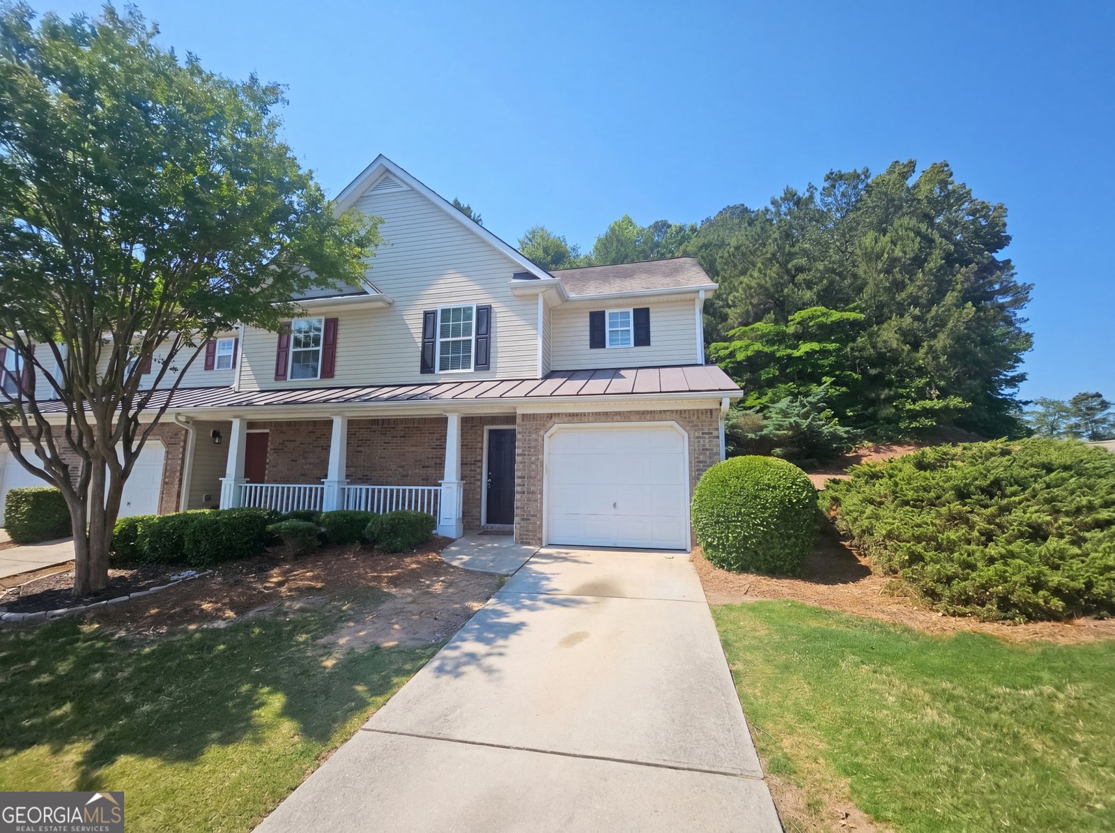 220 Fox Creek Boulevard Woodstock - main photo