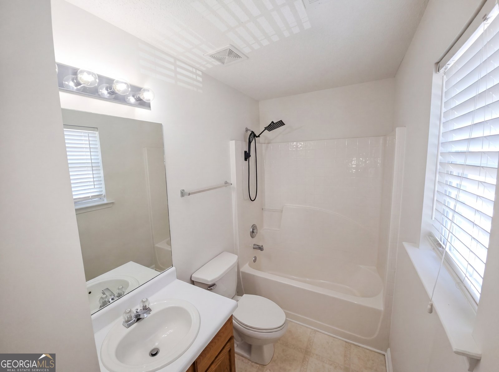 220 Fox Creek Boulevard Woodstock - Photo 12