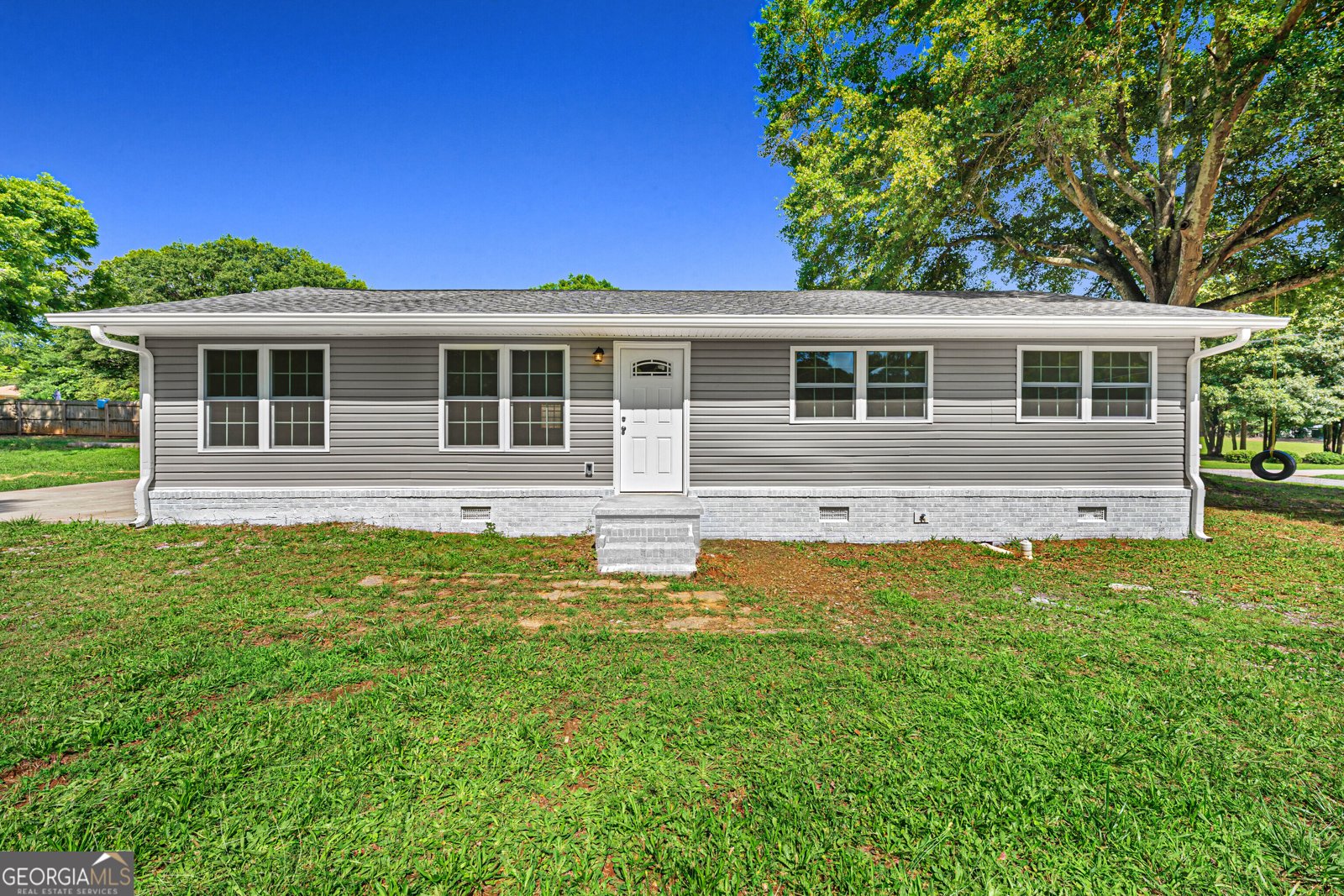 16 Elm Street Hartwell - main photo