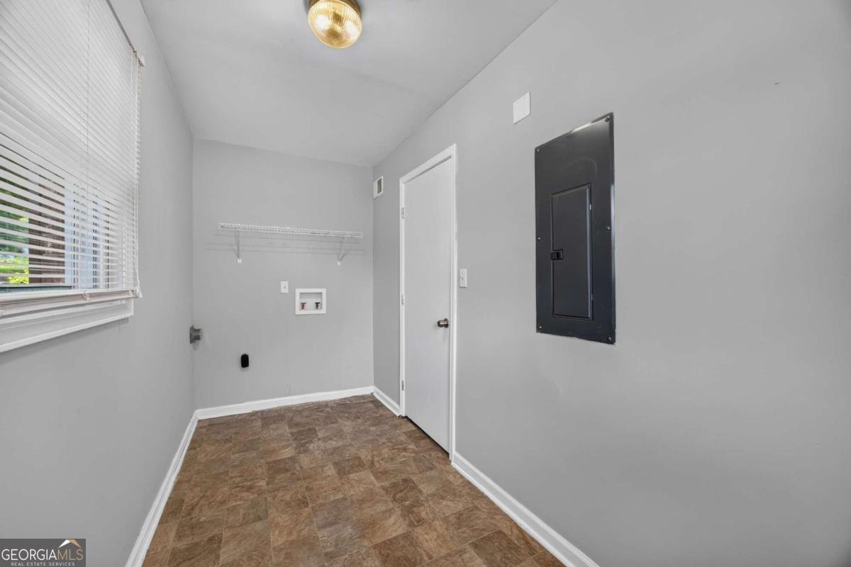 3894 Maplewood Drive Decatur - Photo 11