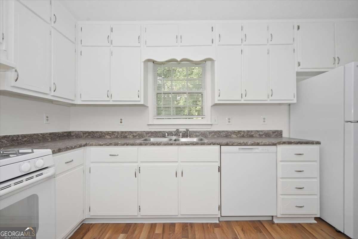1496 Cherry Hill Road Conyers - Photo 7