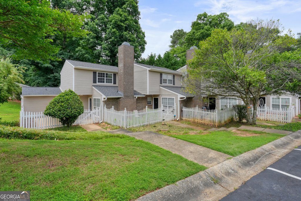 551 Summit Lane Marietta - main photo