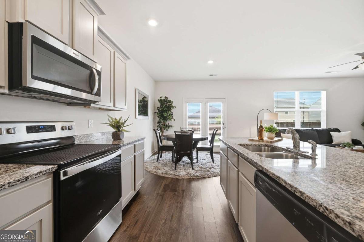 128 Montgomery Drive Stockbridge - Photo 7
