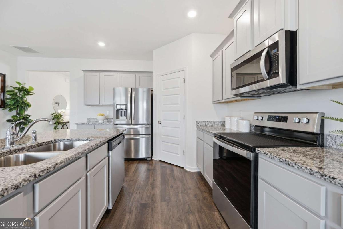 128 Montgomery Drive Stockbridge - Photo 8