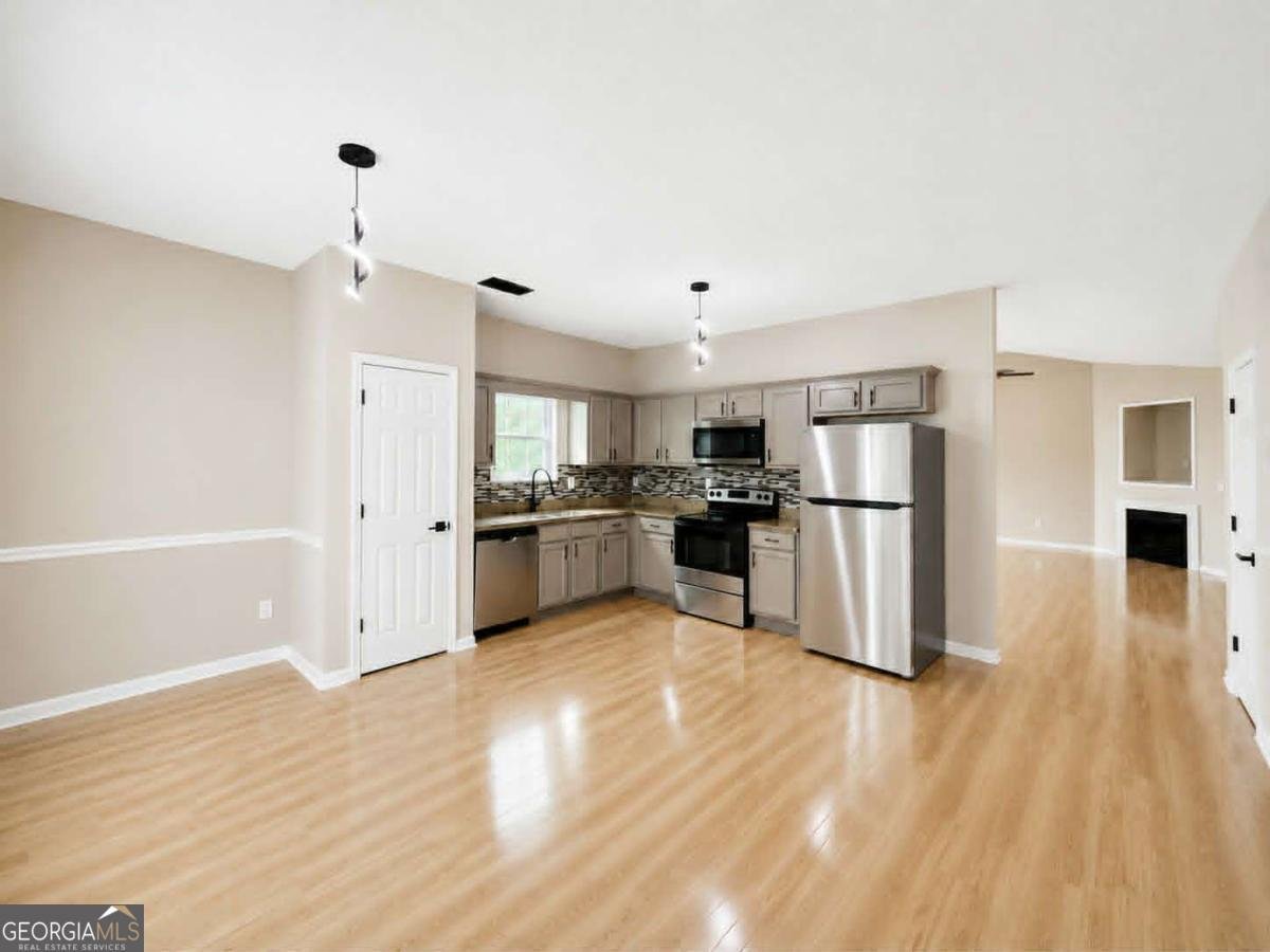 136 Astilbe Meadow Drive Locust Grove - Photo 10