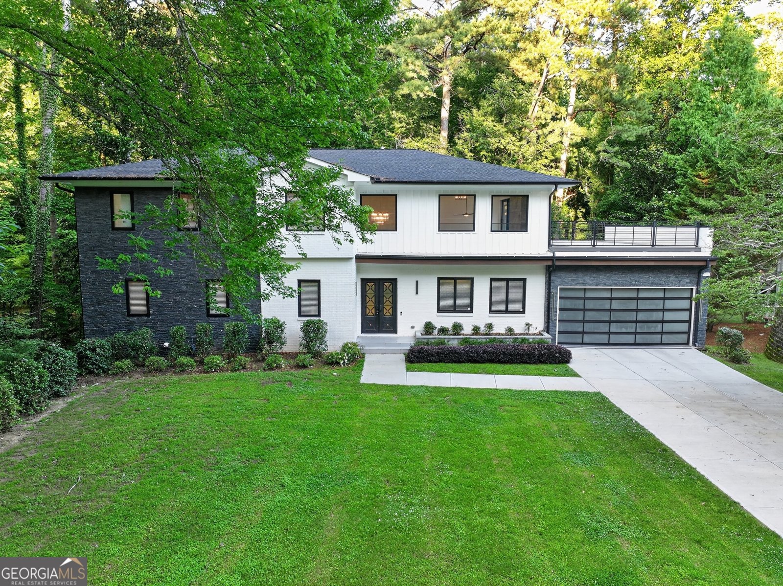 5285 Mount Vernon Parkway Sandy Springs - main photo