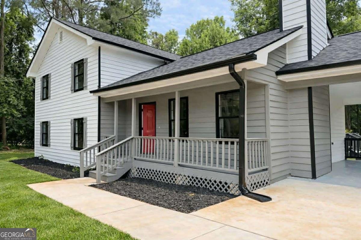 355 Oak Hill Circle Covington - main photo