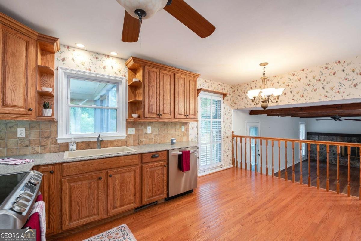 721 Dorsey Circle Lilburn - Photo 6