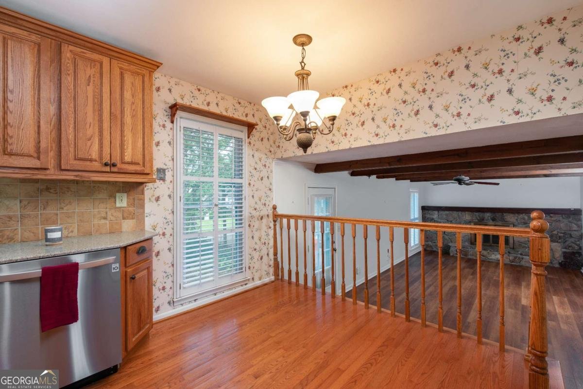 721 Dorsey Circle Lilburn - Photo 7