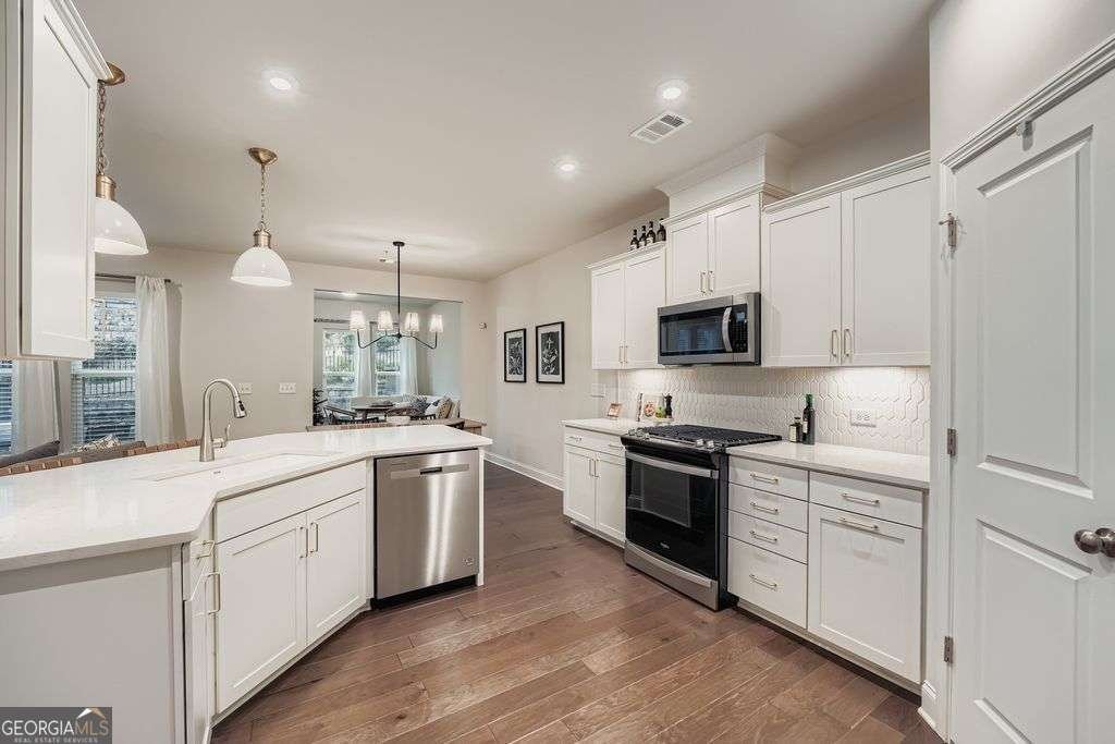 354 Watson Avenue Woodstock - main photo
