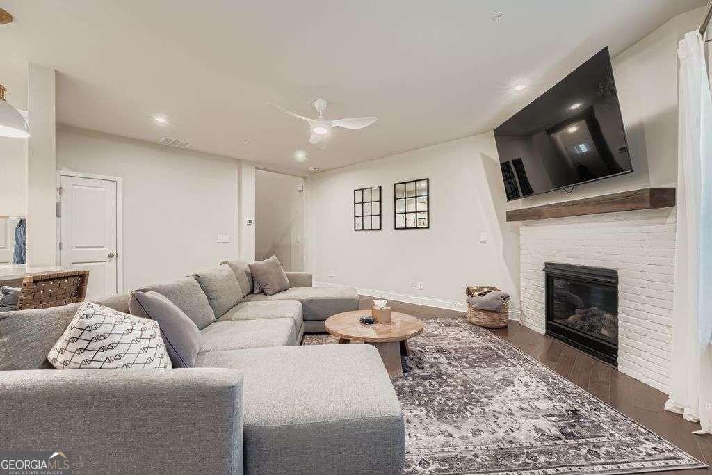 354 Watson Avenue Woodstock - Photo 8