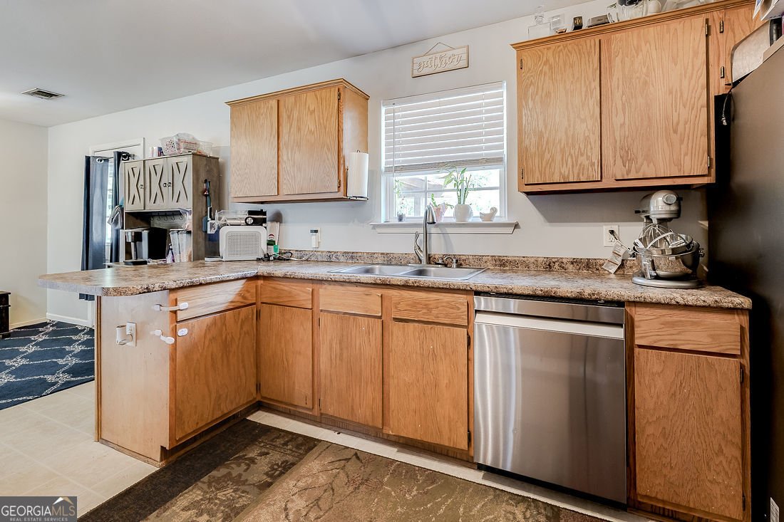 196 Walker Drive Guyton - Photo 8