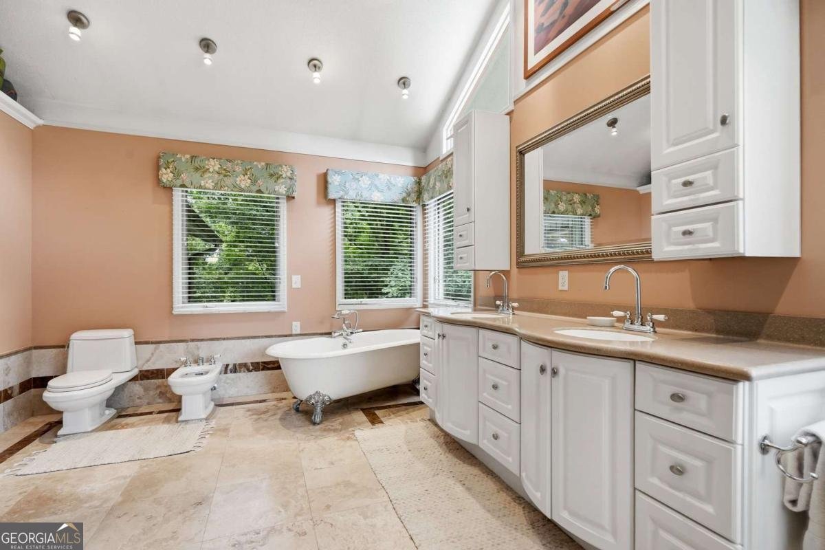 2033 Riverwood Drive Gainesville - Photo 10