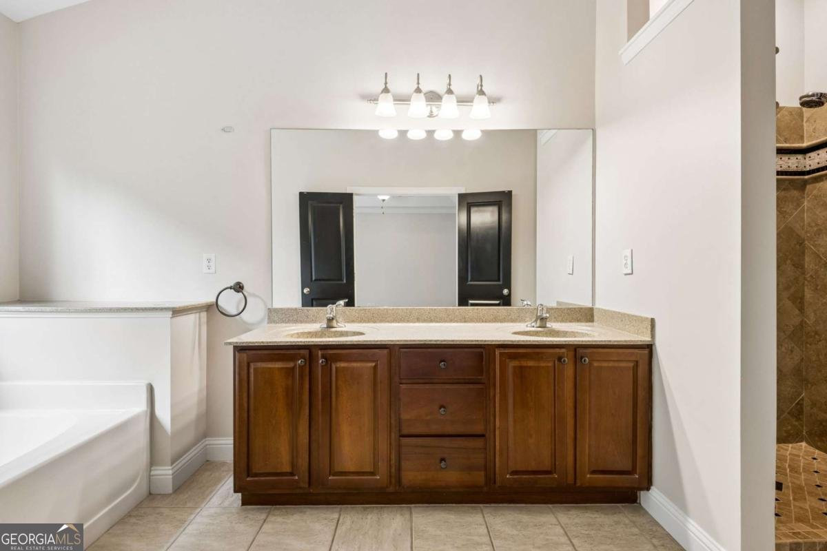 3279 Greenwood Oak Drive Peachtree Corners - Photo 33