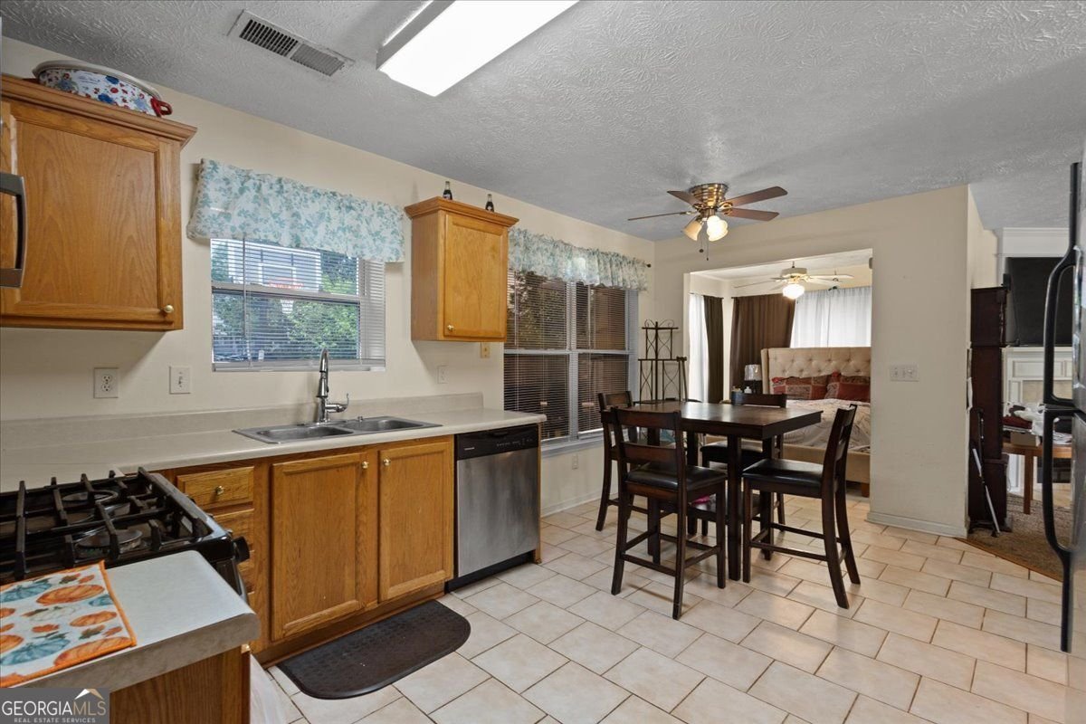 8405 Somerton Circle Douglasville - Photo 11