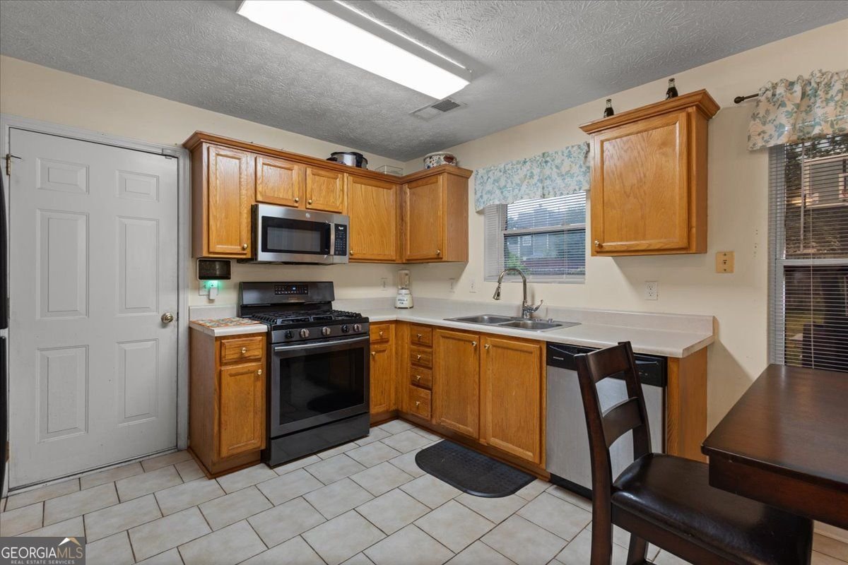 8405 Somerton Circle Douglasville - Photo 12
