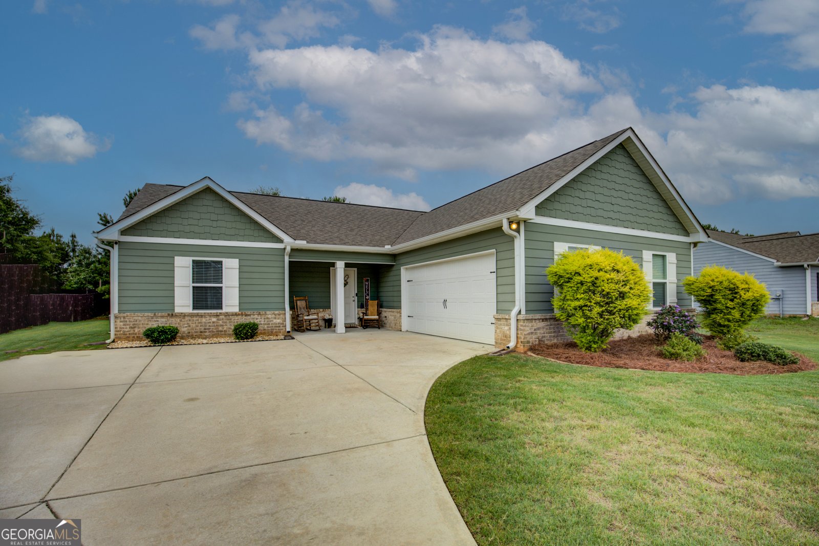 118 Meadowbrooke Drive Milner - main photo