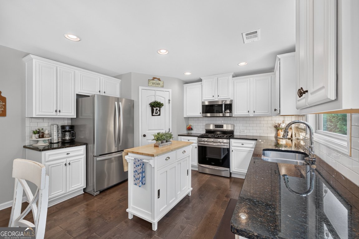 5912 Park Bay Court Flowery Branch - Photo 19