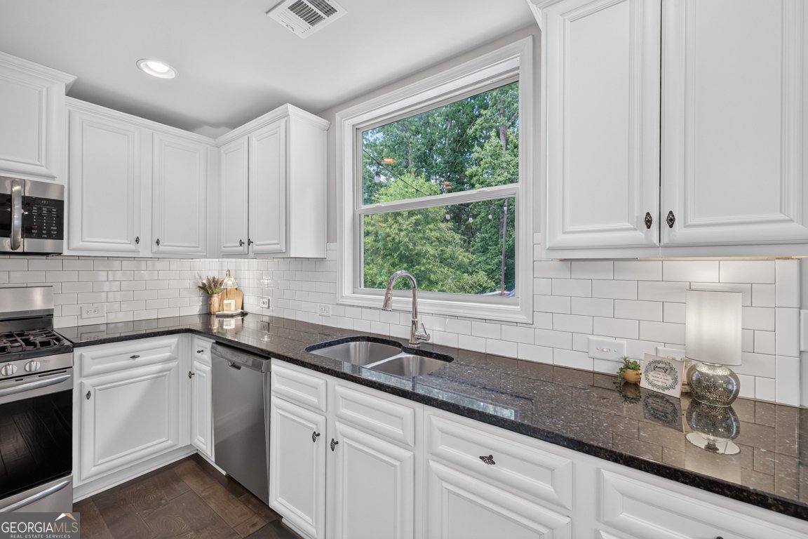5912 Park Bay Court Flowery Branch - Photo 21