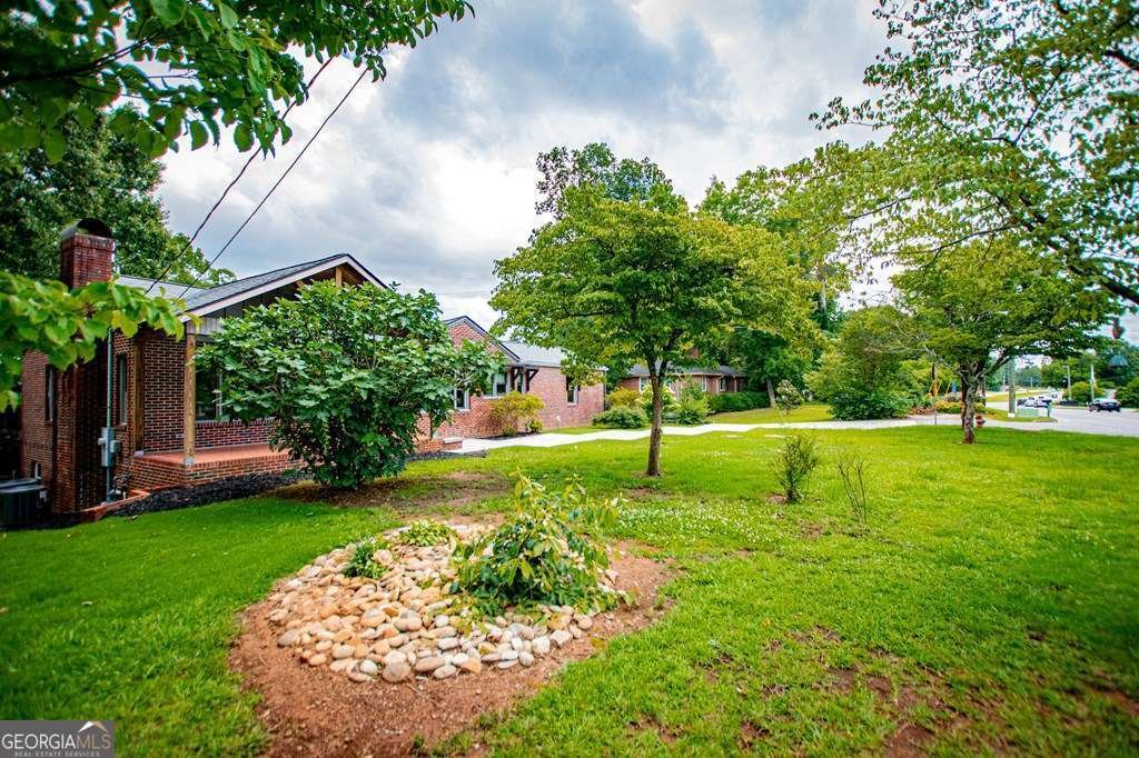2024 Maple Street Carrollton - Photo 9
