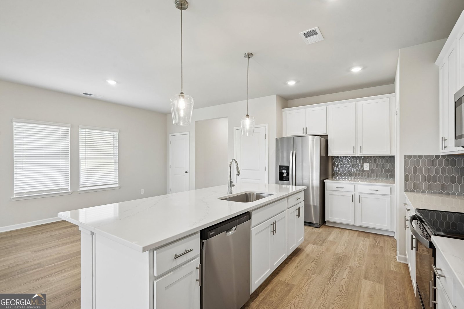2865 Aralynn Way College Park - Photo 16