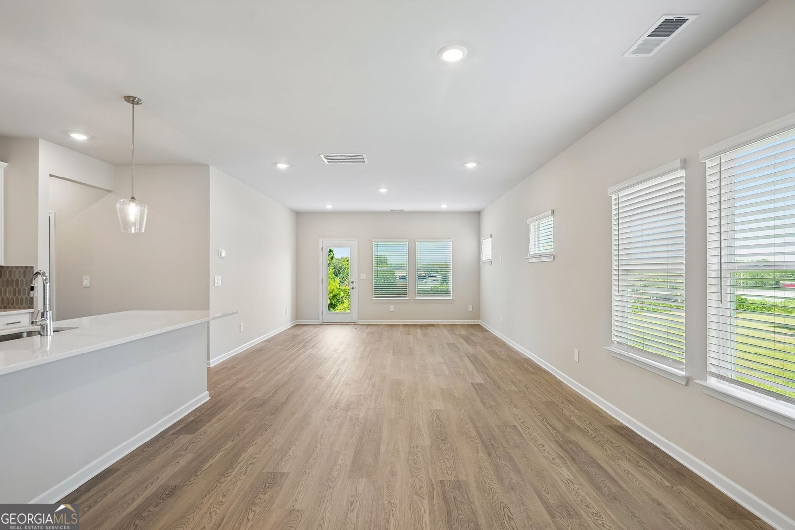 2865 Aralynn Way College Park - Photo 6