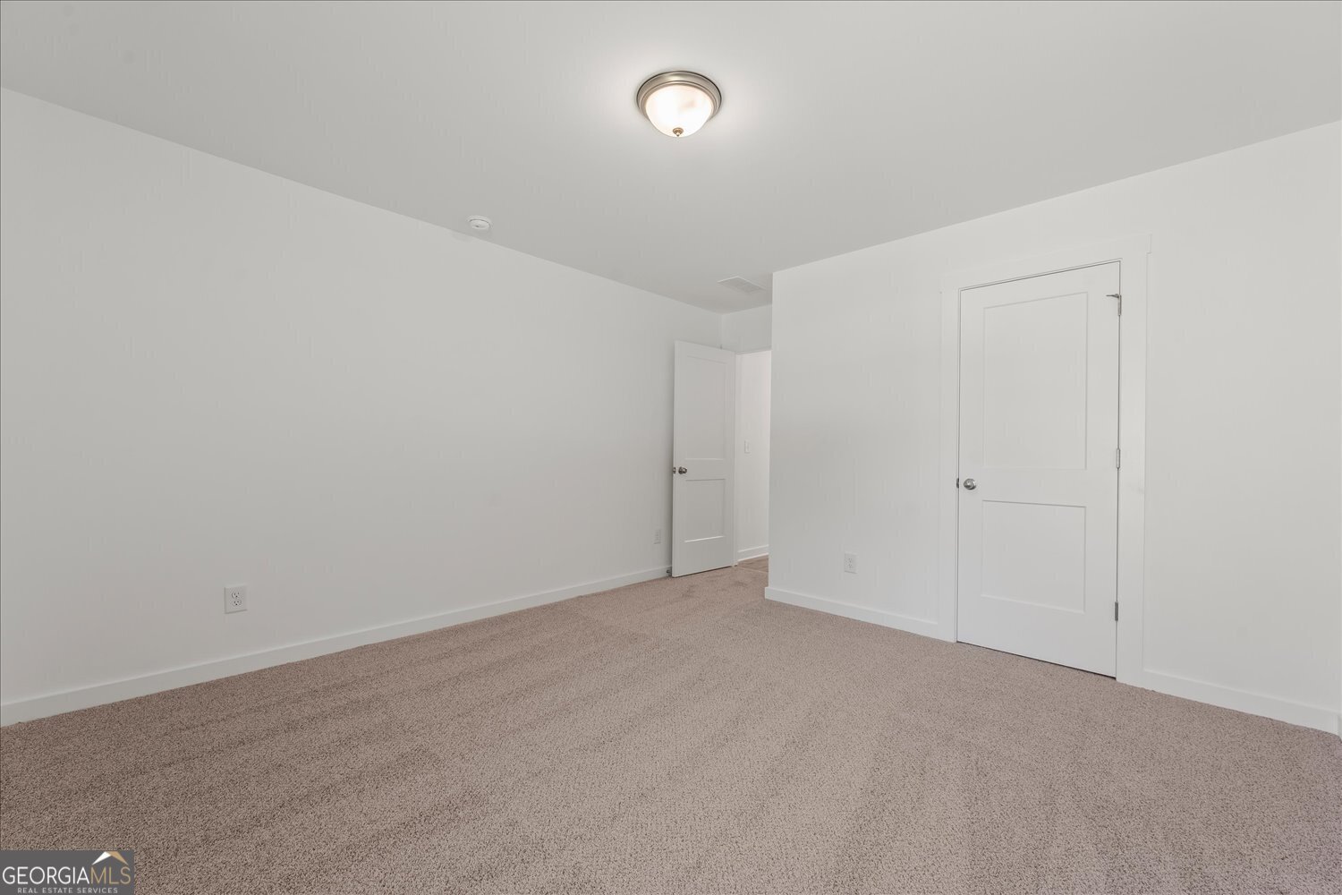 540 Lillian Way Statham - Photo 32
