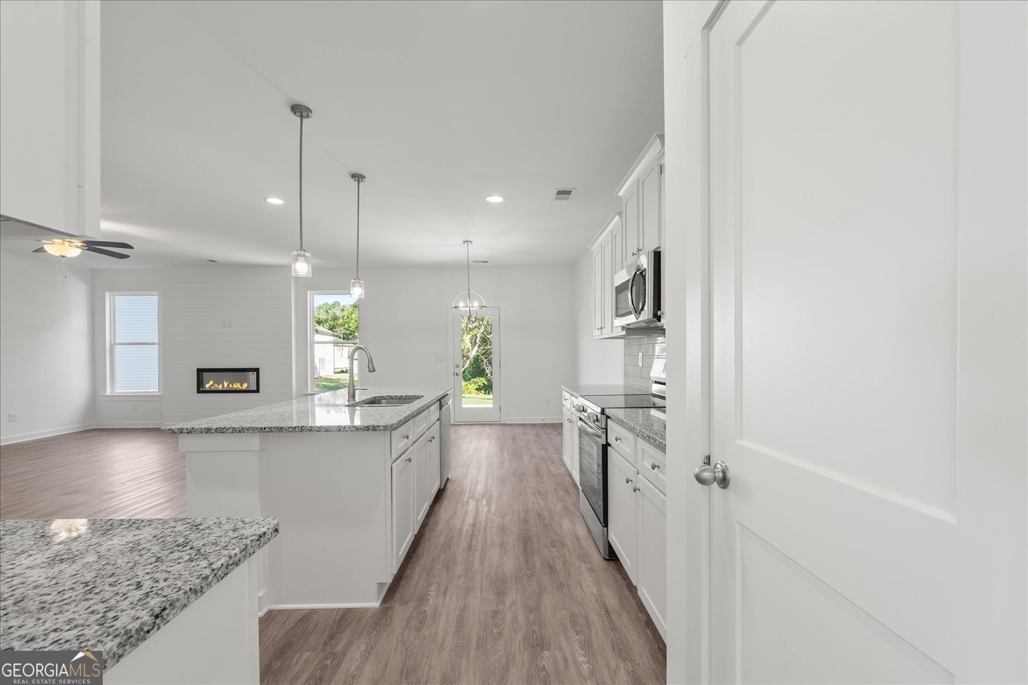 540 Lillian Way Statham - Photo 7