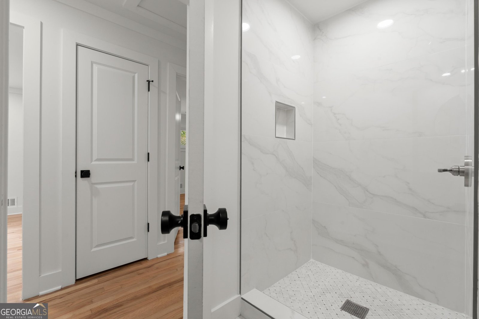 2324 Elmwood Circle Atlanta - Photo 10