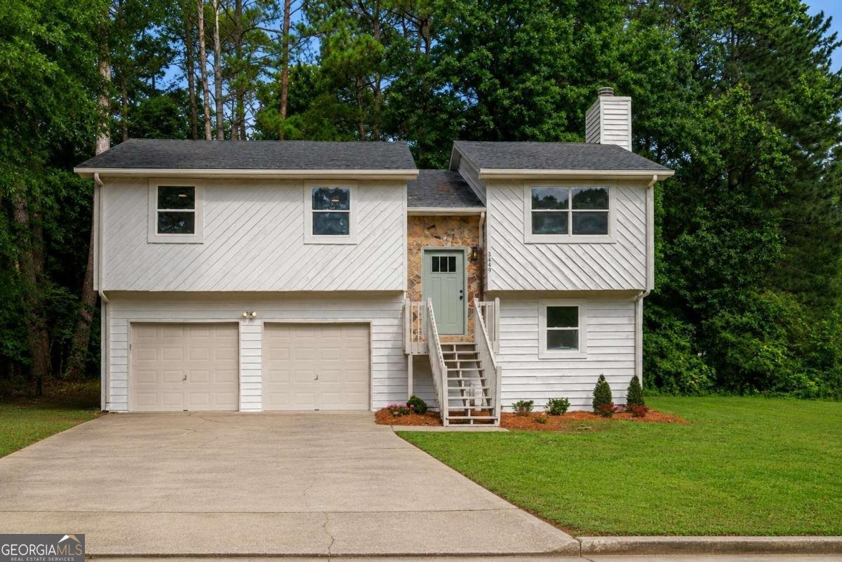 3449 Oak Run Drive Lithonia - main photo