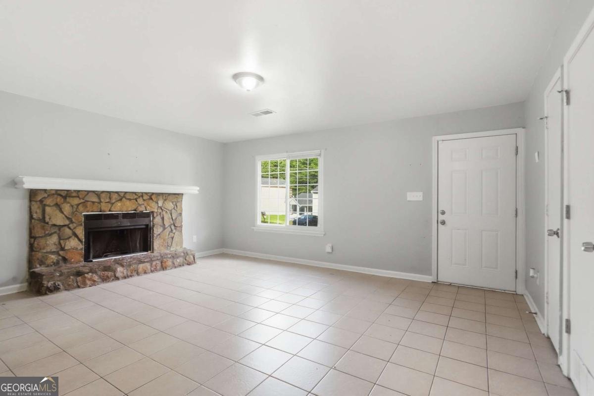 5202 Scarbrough Lane Stone Mountain - Photo 10
