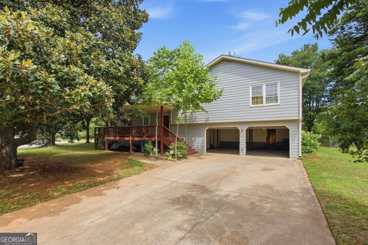 1251 Eli Lane Lawrenceville - main photo