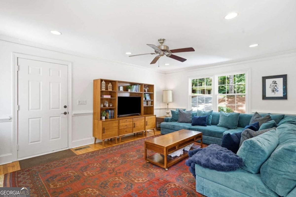 765 Lake Top Way Roswell - Photo 11