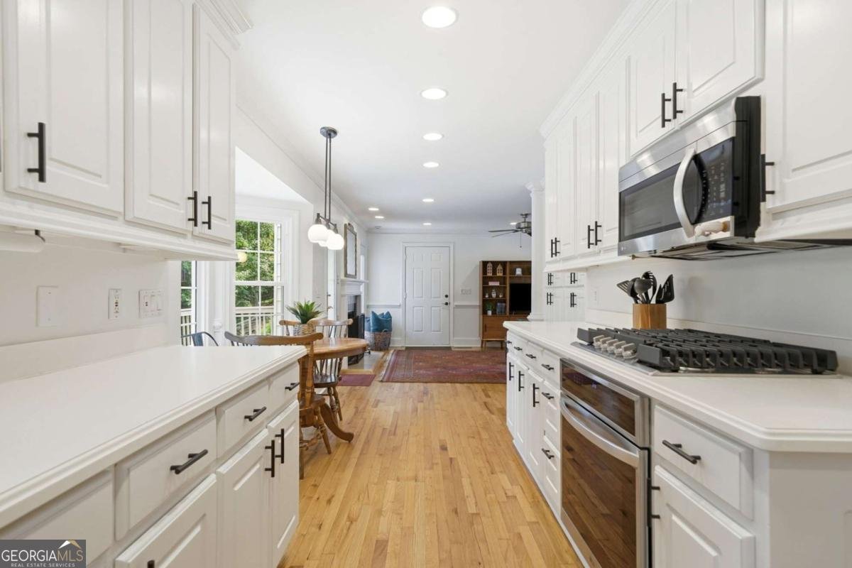 765 Lake Top Way Roswell - Photo 6